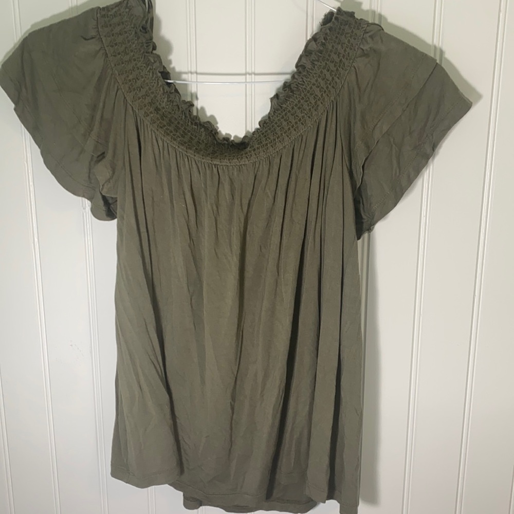 American Eagle off the shoulder top